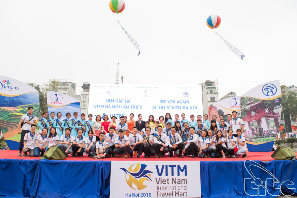 Khoa Du lịch - Viện Đại học Mở Hà Nội, đơn vị đóng góp tích cực vào thành công của Hội chợ Du lịch quốc tế - VITM Hà Nội 2016