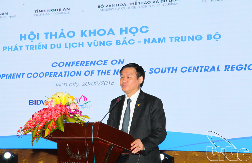 GS.TS Vương Đình Huệ, Ủy viên Bộ Chính trị, Trưởng Ban Kinh tế Trung ương phát biểu chỉ đạo tại Hội thảo