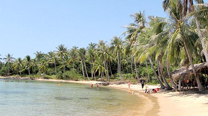 An untouched beach near Hoi An 