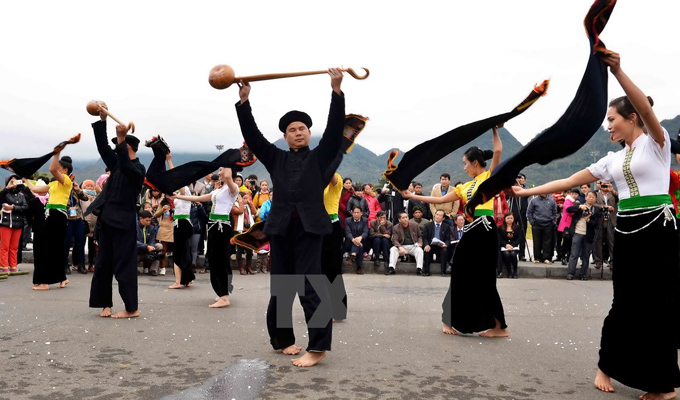 Son La cherche à préserver les danses xoè des Thai