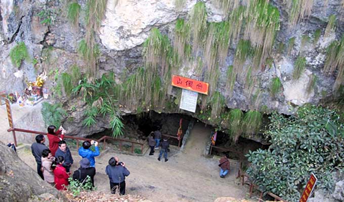 Tien Son cave: a wonder in the northwestern land