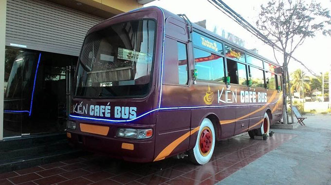 Độc đáo Cafe Bus ở Hạ Long (Quảng Ninh)