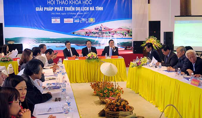 Ha Tinh seeks measures to recover sea tourism