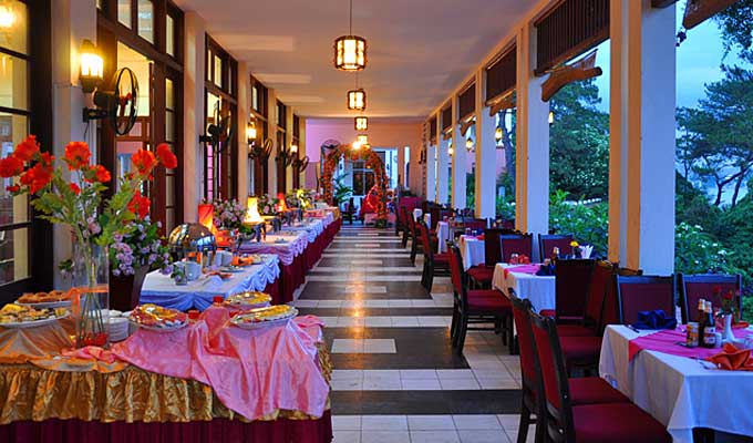 Quảng Ninh công bố 53 cơ sở kinh doanh đạt chuẩn phục vụ khách du lịch