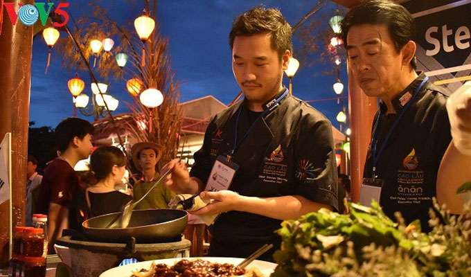 Le Cao Lau revisité par des chefs cuisiniers internationaux