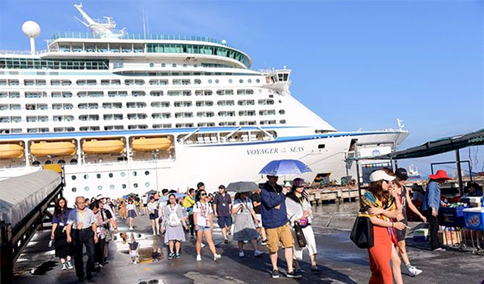 Cruise ship brings 3,000 tourists to Viet Nam