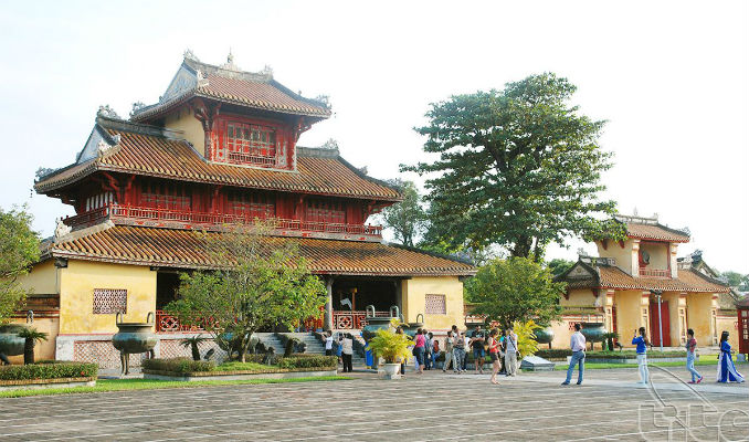 Hue told to boost tourism in 2018