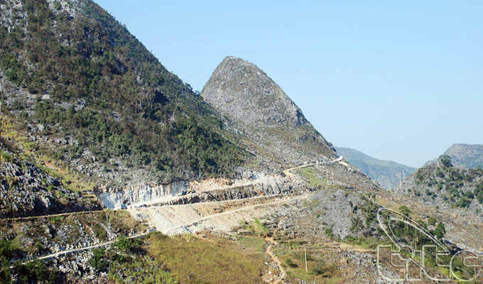 Périple sur le plateau calcaire de Dông Van