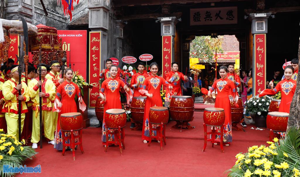 Fête de la maison communale de Kim Ngân: belle culture vietnamienne dans l’ancien quartier