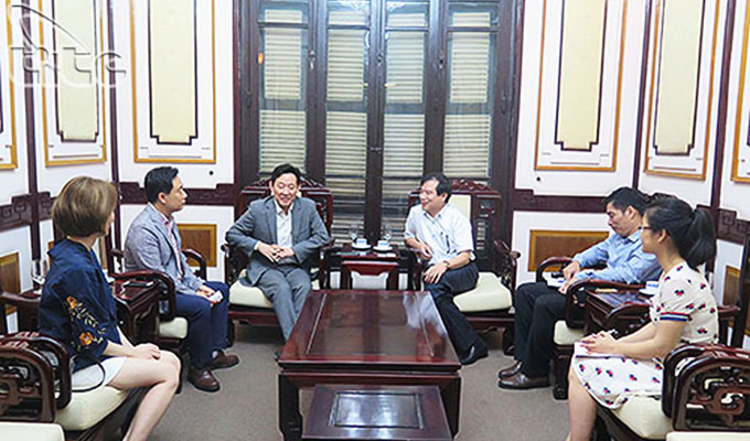 Vice Chairman Ha Van Sieu meets Chief of Korea Tourism Organization's representative office in Viet Nam
