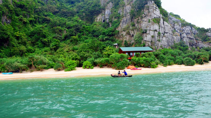 Cai Chien island – untouched paradise in Quang Ninh province