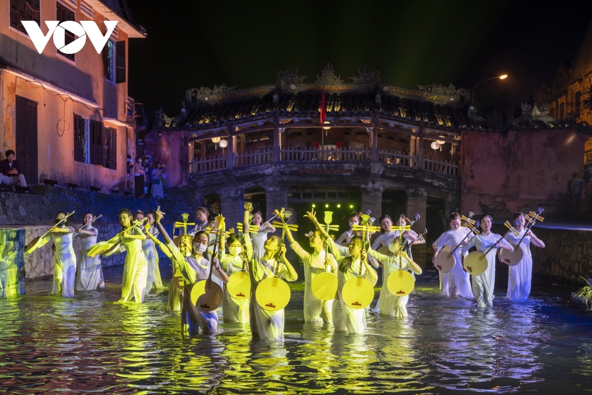 Hoi An launches new art performance to attract tourists
