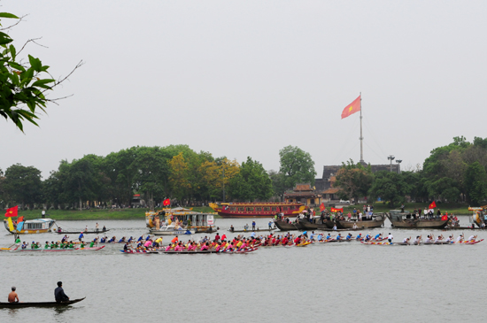 TP Huế tổ chức giải đua ghe truyền thống trên sông Hương và sông Đông Ba
