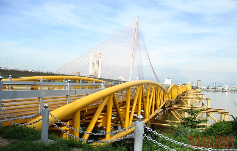 Đà Nẵng nâng, hạ nhịp cầu Nguyễn Văn Trỗi để khai thác du lịch