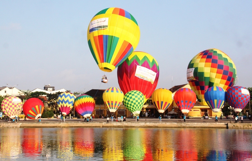 Đắk Lắk: Sẽ biểu diễn bay khinh khí cầu tại Lễ hội Sầu riêng Krông Pắc lần thứ I năm 2022