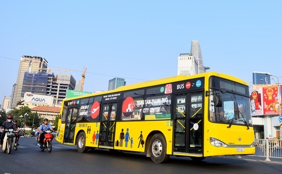 HCMC launches one more bus route to Tan Son Nhat Airport