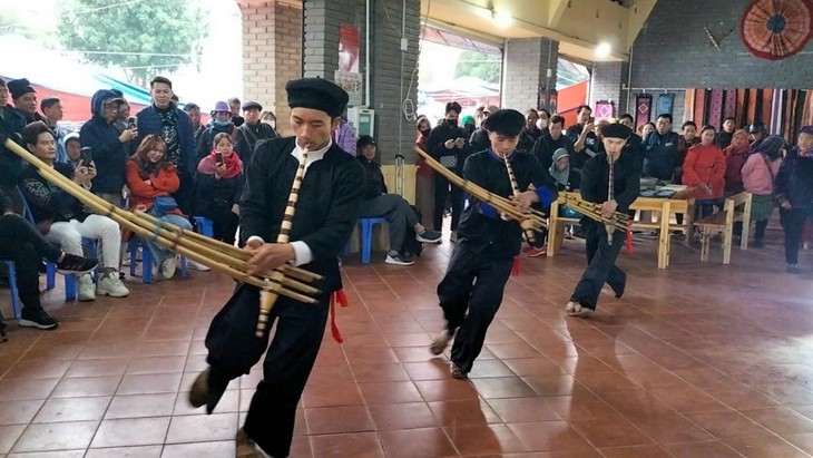 Unique dances of Mong ethnic people in Lao Cai