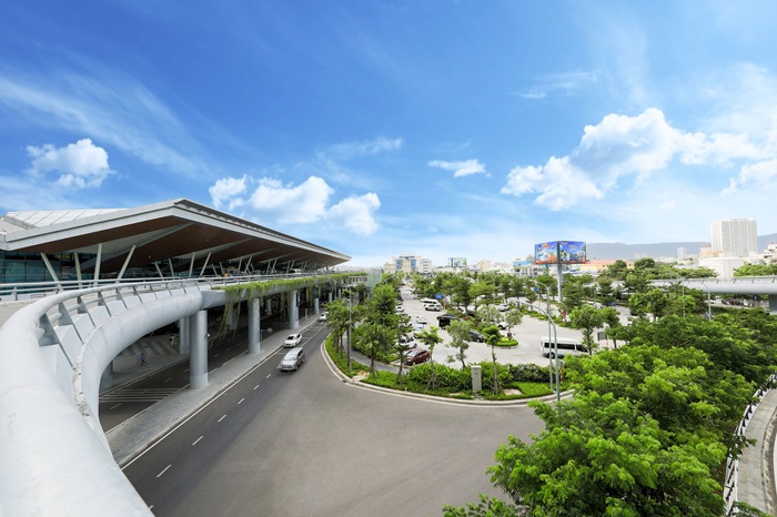 Two Vietnamese airports nominated in world's top 100