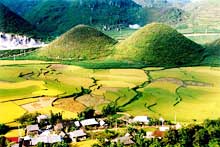 Develop Community Tourism for Environment Protection in Ha Giang 