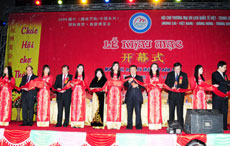 Vietnam-China trade, tourism fair opens