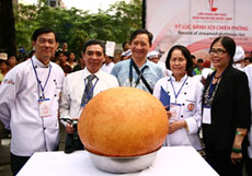 New record set for biggest sticky-rice ball