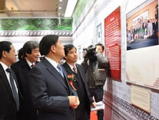 Photo exhibition marks 60th anniversary of VN-China ties