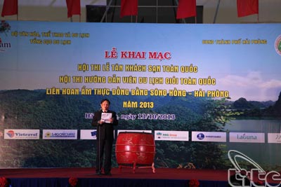 Opening ceremony of National Contests of Tour Guide and Hotel Front Office and Food Festival of the Red River Delta - Hai Phong 2013