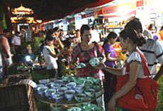 Festival des métiers traditionnels à Huê 