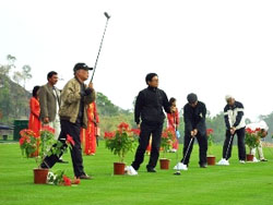 Khai trương sân tập golf đẳng cấp quốc tế tại Hà Nội 