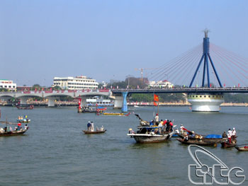 Đà Nẵng chấn chỉnh hoạt động du lịch trên sông Hàn