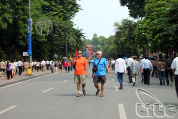 Hà Nội mở rộng phố đi bộ quanh Hồ Gươm