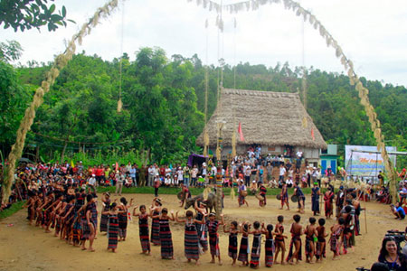  Quelques cérémonies et rites des ethnies minoritaires 