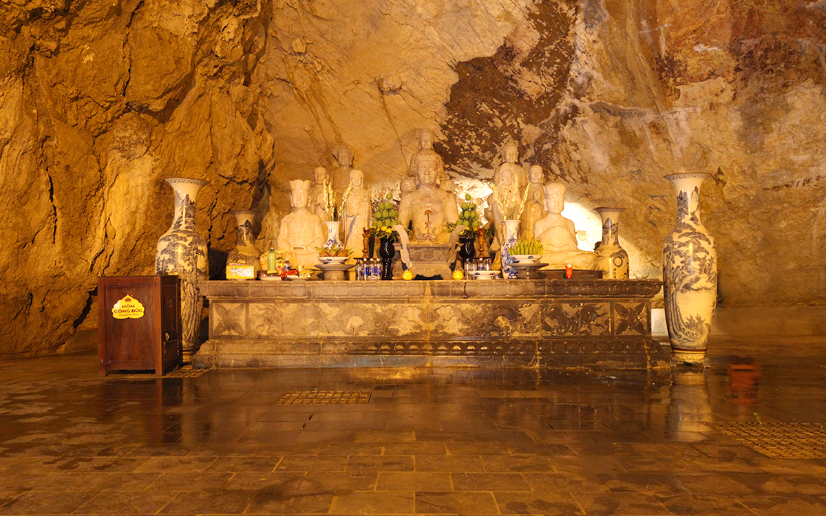 Am Tien Cave