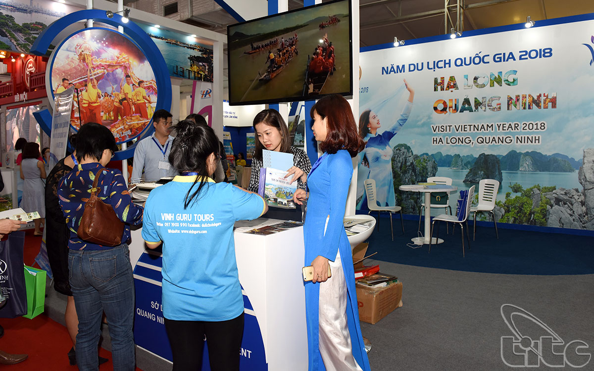 Gian hàng Sở Du lịch Quảng Ninh với điểm nhấn là giới thiệu Năm Du lịch quốc gia 2018 - Hạ Long - Quảng Ninh