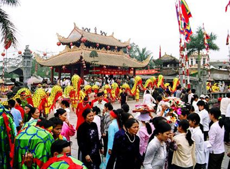 Fête de la maison communale de Phuong Bong